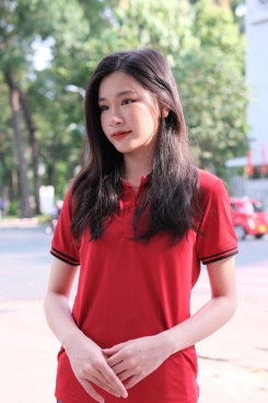 Đồng phục cổ trụ đen đỏ