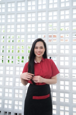 Đồng phục cà phê đỏ đen