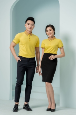 Đồng phục màu vàng cổ trụ